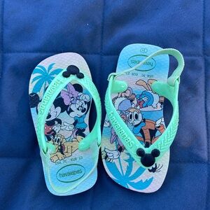 Toddler Size 7 Havaianas Mickey Mouse Sandals